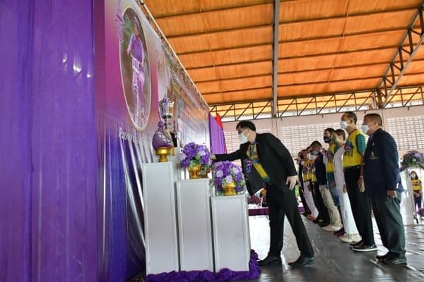 ภาพประกอบข่าว ลำดับที่ 11 จาก พิธีเปิดการแข่งขันจักรยานเสือภูเขาทางเรียบใจเกินร้อย ชิงถ้วยพระราชทาน