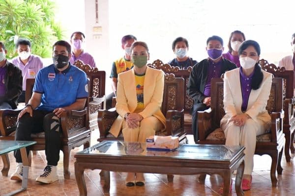 ภาพประกอบข่าว ลำดับที่ 21 จาก ร่วมพิธีเปิดและรับโล่ผู้สนับสนุนการจัดการแข่งขันจักรยานปั่นเพื่อชีวิต Sport Tourism Bike ๔ All