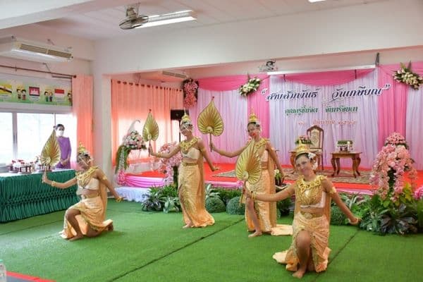 ภาพประกอบข่าว ลำดับที่ 8 จาก งานแสดงมุทิตาจิตครูโรงเรียนชุมชนเทศบาลวัดมณีสถิตกปิฏฐาราม