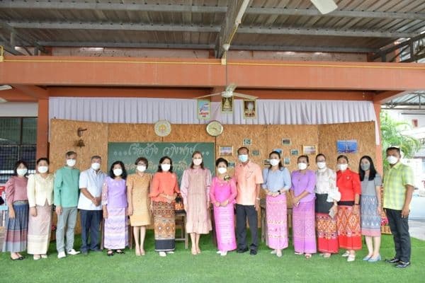 ภาพประกอบข่าว ลำดับที่ 9 จาก งานแสดงมุทิตาจิตครูโรงเรียนชุมชนเทศบาลวัดมณีสถิตกปิฏฐาราม
