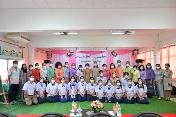 ภาพประกอบข่าว ลำดับที่ 14 จาก งานแสดงมุทิตาจิตครูโรงเรียนชุมชนเทศบาลวัดมณีสถิตกปิฏฐาราม