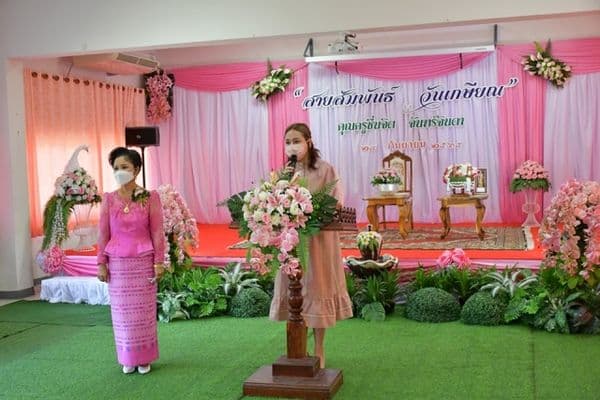 ภาพประกอบข่าว ลำดับที่ 15 จาก งานแสดงมุทิตาจิตครูโรงเรียนชุมชนเทศบาลวัดมณีสถิตกปิฏฐาราม