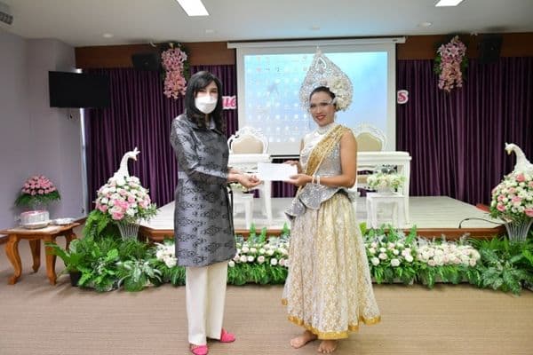 ภาพประกอบข่าว ลำดับที่ 12 จาก เทศบาลเมืองอุทัยธานีแสดงมุฑิตาจิตแด่ผู้เกษียณอายุราชการและผู้ลาออกจากราชการ
