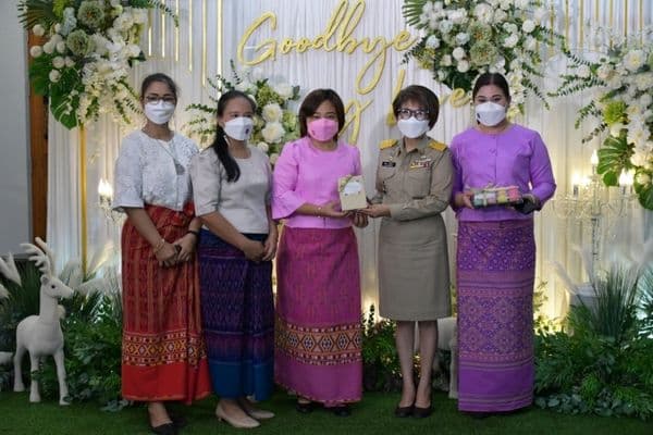 ภาพประกอบข่าว ลำดับที่ 41 จาก เทศบาลเมืองอุทัยธานีแสดงมุฑิตาจิตแด่ผู้เกษียณอายุราชการและผู้ลาออกจากราชการ
