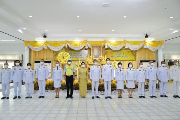 ภาพประกอบข่าว ลำดับที่ 8 จาก พิธีเนื่องในวันคล้ายวันสวรรคต พระบาทสมเด็จพระบรมชนกาธิเบศร มหาภูมิพลอดุลยเดชมหาราช บรมนาถบพิตร