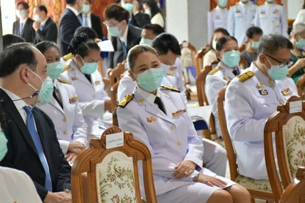 ภาพประกอบข่าว ลำดับที่ 9 จาก ร่วมพิธีถวายผ้าพระกฐินพระราชทาน ณ วัดมณีสถิตกปิฏฐาราม