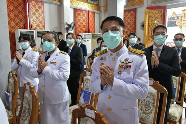 ภาพประกอบข่าว ลำดับที่ 15 จาก ร่วมพิธีถวายผ้าพระกฐินพระราชทาน ณ วัดมณีสถิตกปิฏฐาราม