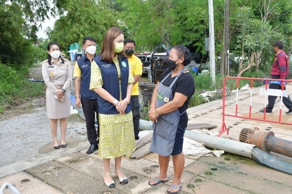 ภาพประกอบข่าว ลำดับที่ 1 จาก มอบเงินช่วยเหลือ และถุงยังชีพเยียวยา ผู้ประสบเหตุเพลิงไหม้แพอาศัพ
