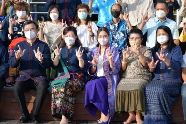 ภาพประกอบข่าว ลำดับที่ 15 จาก ร่วมประชาสัมพันธ์ลอยกระทงวิถีใหม่ สืบสานวัฒนธรรมไทย