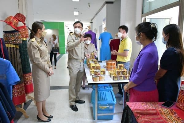 ภาพประกอบข่าว ลำดับที่ 6 จาก ประชุมคณะกรมการจังหวัด และหัวหน้าส่วนราชการจังหวัดอุทัยธานี ประจำเดือนพฤศจิกายน 2564