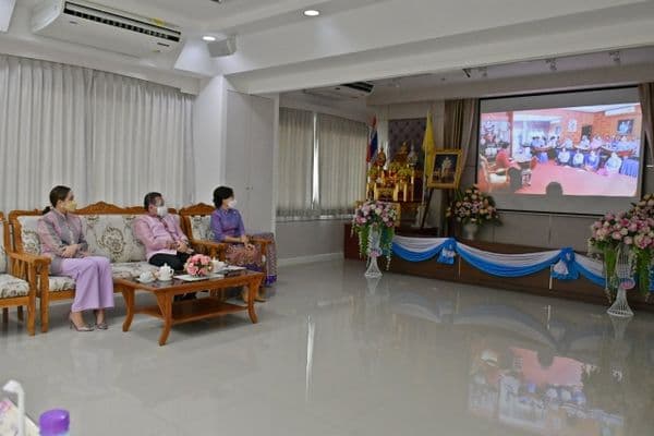 ภาพประกอบข่าว ลำดับที่ 9 จาก ร่วมพิธีเปิดและลงนามบันทึกข้อตกลงความร่วมมือ โครงการประชุมภาคีเครือข่ายและจัดทำแผนบูรณาการการดำเนินงาน ตามพระราชดำริ สมเด็จพระกนิษฐาธิราชเจ้า กรมสมเด็จพระเทพรัตนราชสุดาฯ สยามบรมราชกุมารี ประจำปีงบประมาณ 2565
