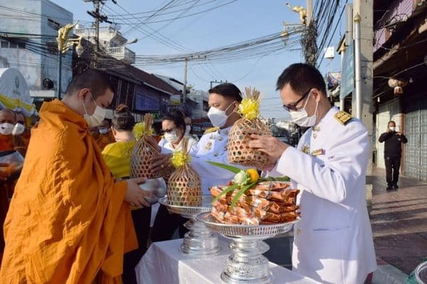 ภาพประกอบข่าว ลำดับที่ 13 จาก กิจกรรมเนื่องในวันคล้ายวันพระบรมราชสมภพ พระบาทสมเด็จพระบรมชนกาธิเบศร มหาภูมิพลอดุลยเดชมหาราช บรมนาถบพิตร วันชาติ และ วันพ่อแห่งชาติ