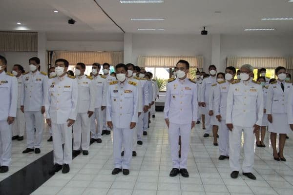 ภาพประกอบข่าว ลำดับที่ 4 จาก พิธีถวายพานพุ่มดอกไม้และพิธีถวายบังคม วันชาติ และ วันพ่อแห่งชาติ 5 ธันวาคม 2564