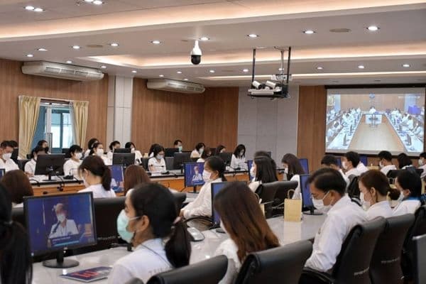 ภาพประกอบข่าว ลำดับที่ 3 จาก วมรับชมการถ่ายทอดสดประกาศเจตนารมณ์ เนื่องในงานวันต่อต้านคอร์รัปชันสากล (ประเทศไทย)