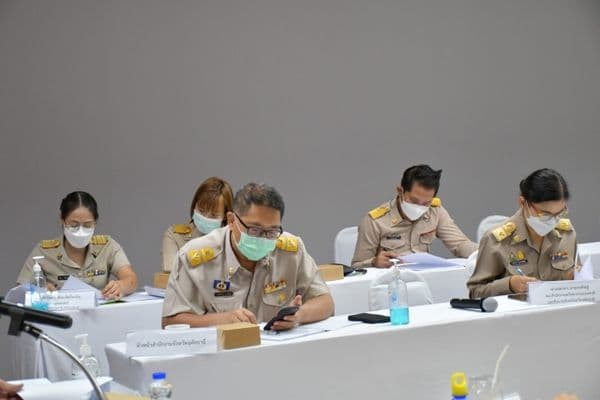 ภาพประกอบข่าว ลำดับที่ 2 จาก ประชุมหารือเพื่อปรับปรุงขอบเขตงานโครงการจัดทำแผน ปฏิบัติการ ด้านการอนุรักษ์และพัฒนาเมืองเก่าอุทัยธานี