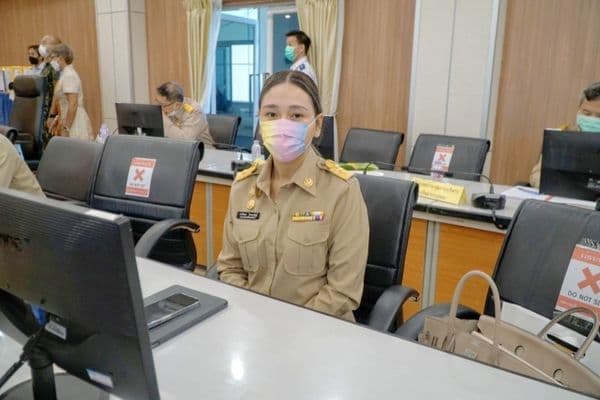 ภาพประกอบข่าว ลำดับที่ 2 จาก ร่วมประชุมคณะกรมการจังหวัด และหัวหน้าส่วนราชการจังหวัดอุทัยธานี ประจำเดือนธันวาคม 2564