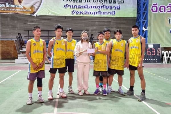 ภาพประกอบข่าว ลำดับที่ 5 จาก มอบรางวัลการแข่งขันกีฬาบาสเกตบอลกระชับมิตร สานสัมพันธ์ของชมรมบาสเกตบอลอุทัยธานี