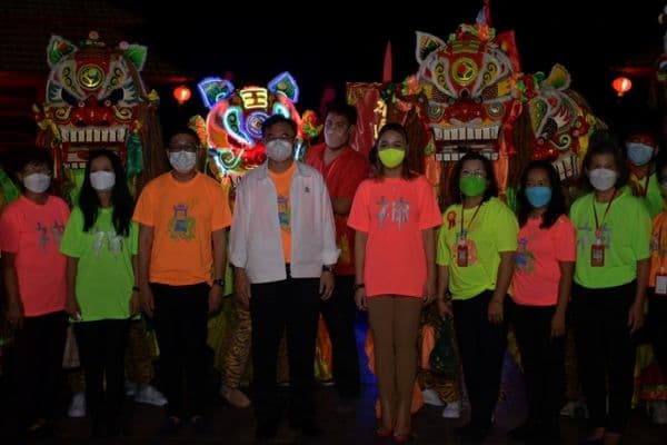 ภาพประกอบข่าว ลำดับที่ 9 จาก งานประเพณีแห่เจ้าพ่อเจ้าแม่เมืองอุทัยธานี ประจำปี 2564-2565