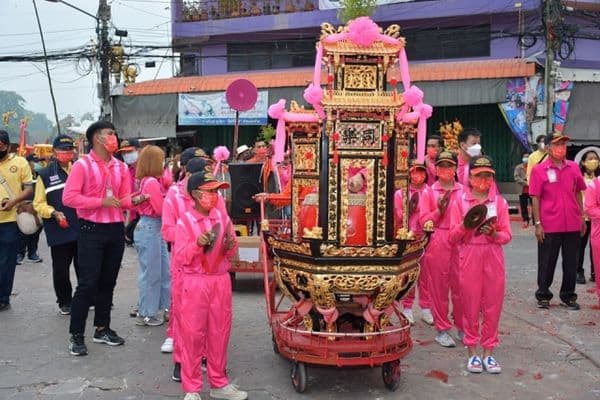 ภาพประกอบข่าว ลำดับที่ 5 จาก งานประเพณีแห่เจ้าพ่อเจ้าแม่เมืองอุทัยธานี ประจำปี 2564-2565