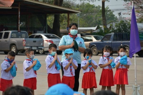 ภาพประกอบข่าว ลำดับที่ 4 จาก พิธีเปิดกิจกรรมโครงการลูกเสือน้อย ประจำปีการศึกษา 2564 ของโรงเรียนเทศบาลบ้านปากกะบาด