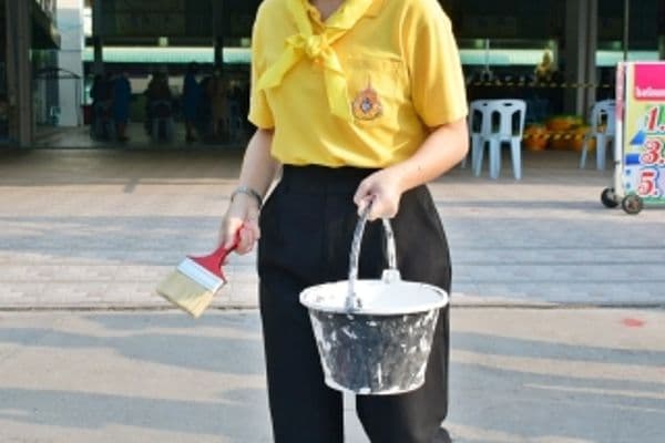 ภาพประกอบข่าว ลำดับที่ 1 จาก กิจกรรมจิตอาสาทาสีทางม้าลายบริเวณหน้าโรงเรียน