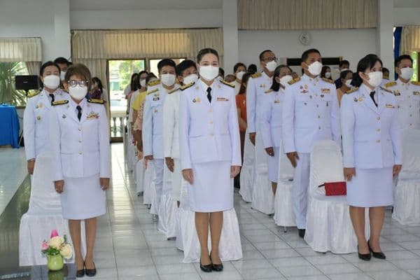 ภาพประกอบข่าว ลำดับที่ 4 จาก พิธีรับมอบลายผ้าพระราชทาน ผ้าขิดลายนารีรัตนราชกัญญา สมเด็จพระเจ้าลูกเธอเจ้าฟ้าสิริวัณณวรีนารีรัตน์ราชกัญญา