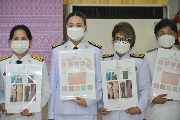 ภาพประกอบข่าว ลำดับที่ 6 จาก พิธีรับมอบลายผ้าพระราชทาน ผ้าขิดลายนารีรัตนราชกัญญา สมเด็จพระเจ้าลูกเธอเจ้าฟ้าสิริวัณณวรีนารีรัตน์ราชกัญญา