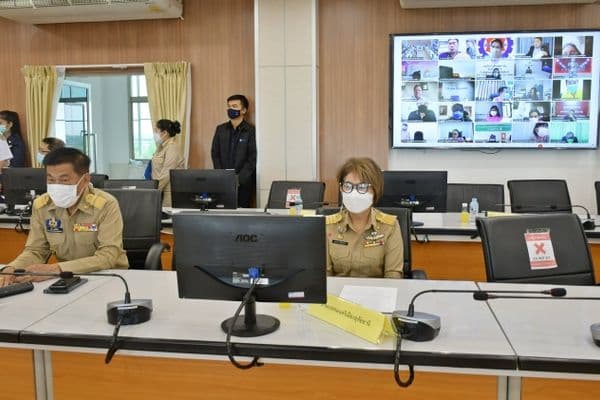 ภาพประกอบข่าว ลำดับที่ 2 จาก ประชุมคณะกรมการจังหวัดและหัวหน้าส่วนราชการจังหวัดอุทัยธานี