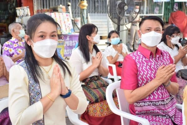 ภาพประกอบข่าว ลำดับที่ 5 จาก พิธีเจริญพระพุทธมนต์เย็น เนื่องในประเพณีวันสงกรานต์ ประจำปี​ 2565​
