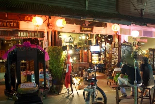 ถนนคนเดินตรอกโรงยา