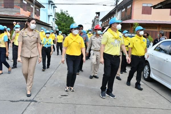 ภาพประกอบข่าว ลำดับที่ 1 จาก ลงพื้นที่ตรวจสอบระบบและสายไฟฟ้าภายในภายนอกบ้านเรือนประชาชนบริเวณตลาดพัฒนา
