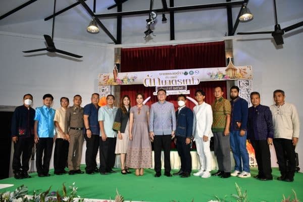 ภาพประกอบข่าว ลำดับที่ 1 จาก งานแถลงข่าวการจัดงานประเพณีตักบาตรเทโว ประจำปี 2565