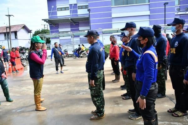 ภาพประกอบข่าว ลำดับที่ 9 จาก ลงพื้นที่มอบถุงยังชีพให้กำลังใจประชาชน วันที่ 10 ต.ค. 65